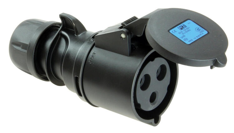 Trailing Socket 32Amp 3P Black