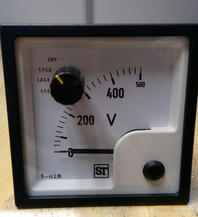 Voltmeter c/w Switch 72x72 0-500V